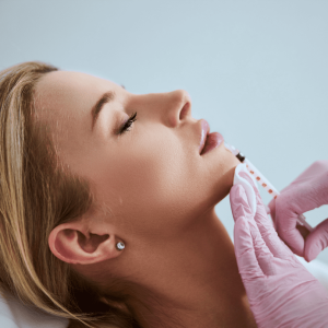 doctor injecting the patient's lips